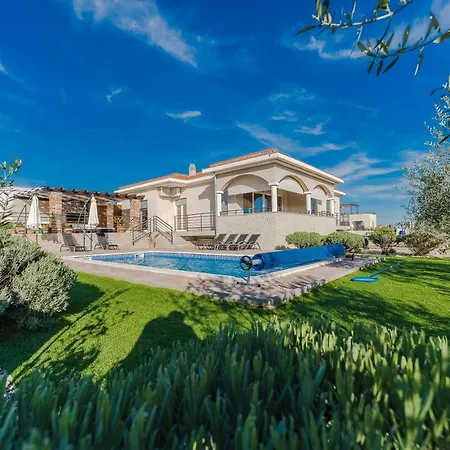 Villa Luka