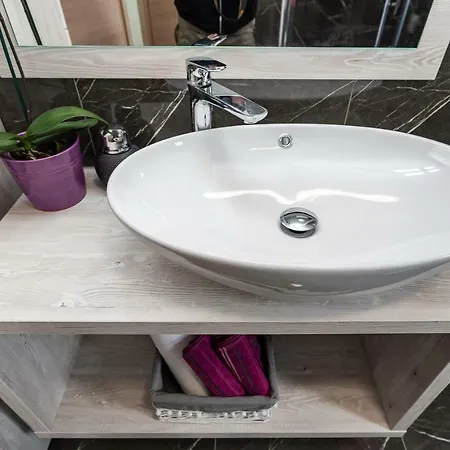 Luka Βίλα Ζαντάρ