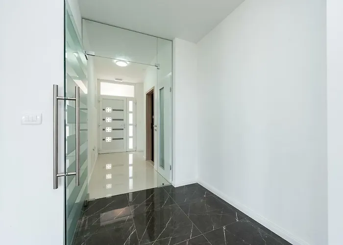 ヴィラ Luka ザダル